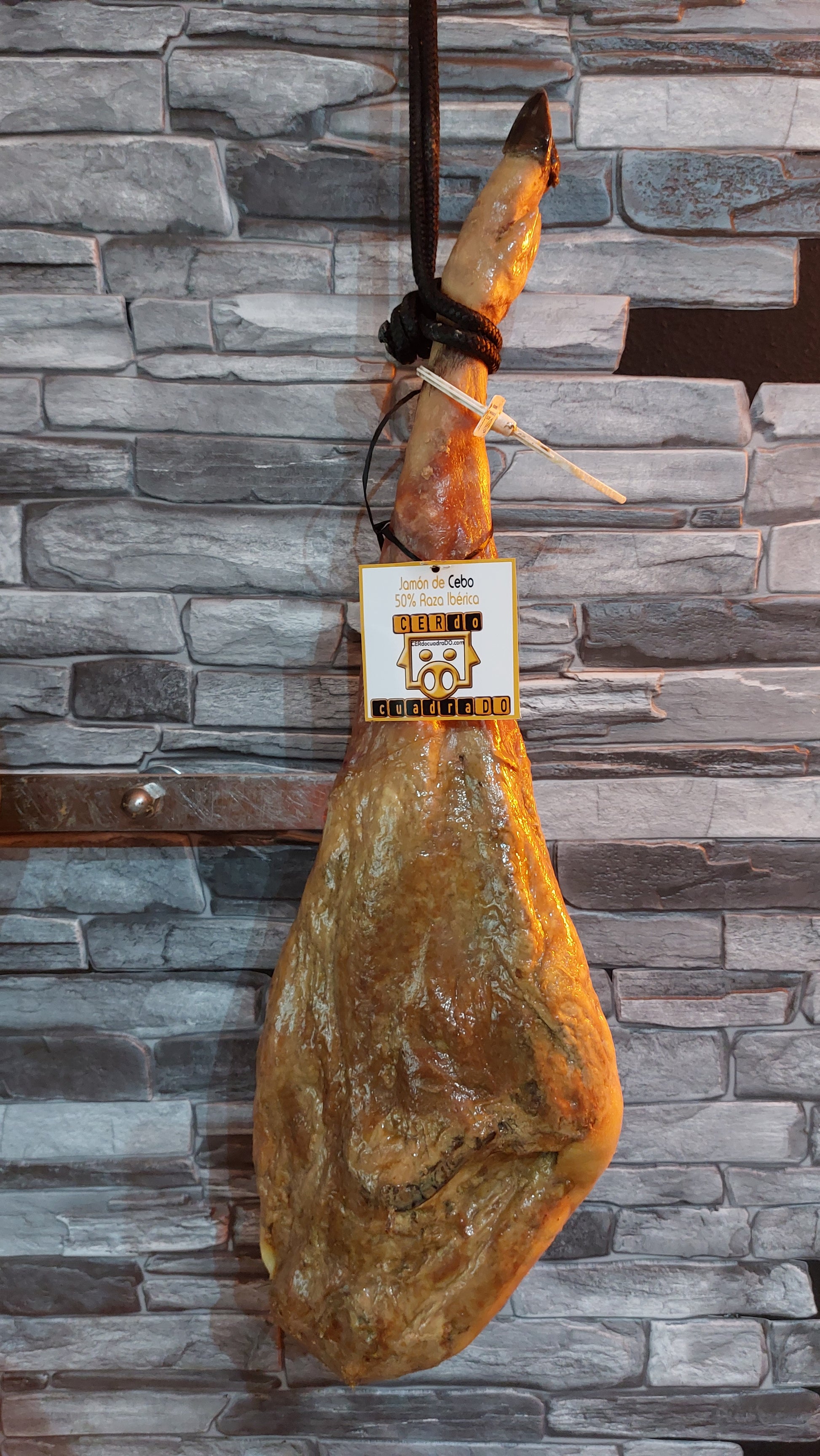 Jamón de Cebo 50% Ibérico de Guijuelo (Salamanca) CERdo cuadraDO